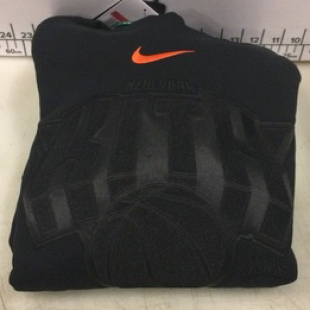 NIKE(ナイキ)のxL ☆ kith ny knicks fleece crewneck  メンズのトップス(スウェット)の商品写真