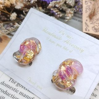 《938》紫 ピンク 押し花 レジン うねうね くねくね 金箔 蝶バネイヤリング(イヤリング)