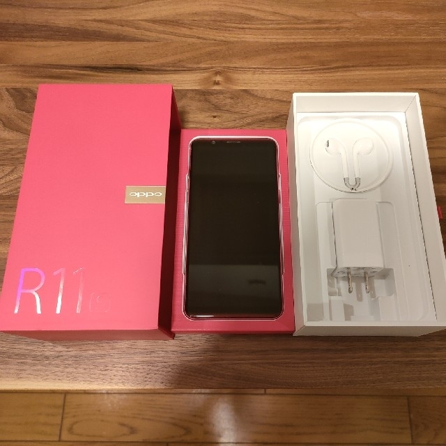 OPPO(オッポ)のOPPO R11S （レッド） スマホ/家電/カメラのスマートフォン/携帯電話(スマートフォン本体)の商品写真