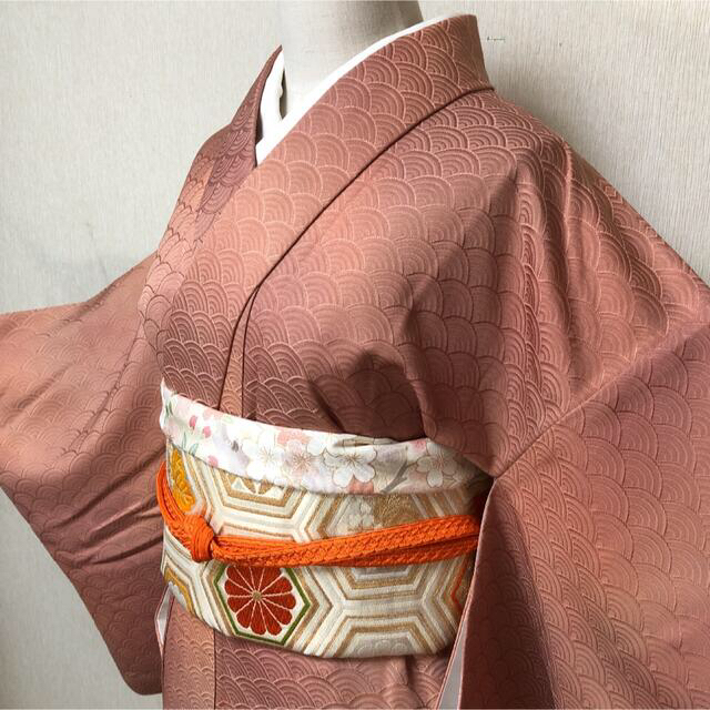 専用です。くすみオレンジ色系 青海波 色無地 無地着物 ぼかし 暈し ぼかし染め | フリマアプリ ラクマ