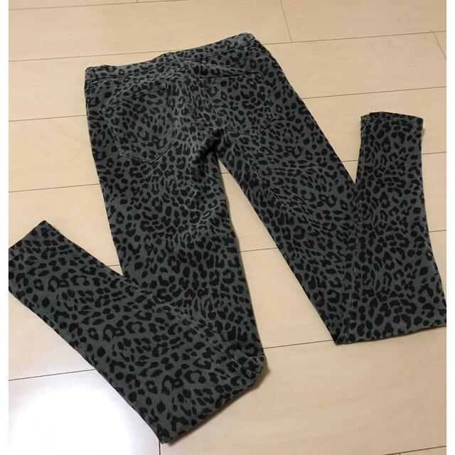 ZARA(ザラ)のTRF ZARA デニム ヒョウ柄 豹柄 レディースのパンツ(デニム/ジーンズ)の商品写真