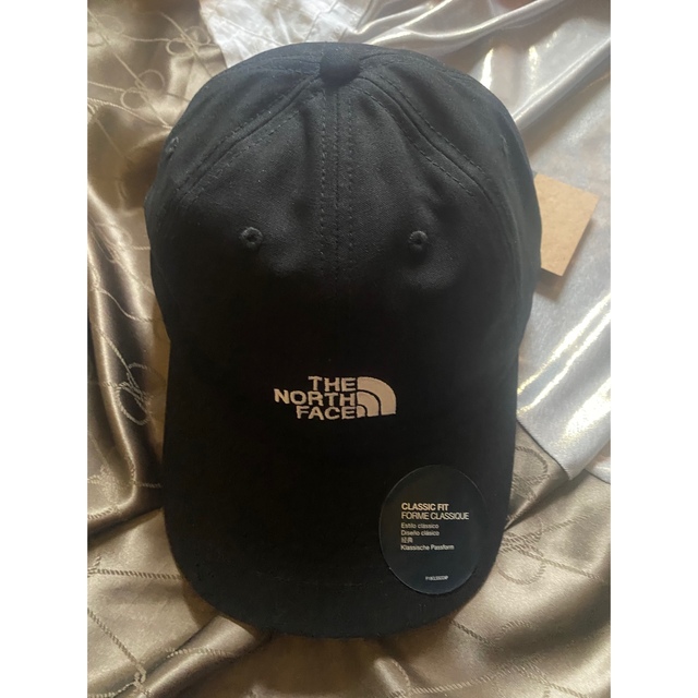 THE NORTH FACE(ザノースフェイス)の【新品未使用】ノースフェイス  /NORTH FACE Norm Hat 黒 メンズの帽子(キャップ)の商品写真