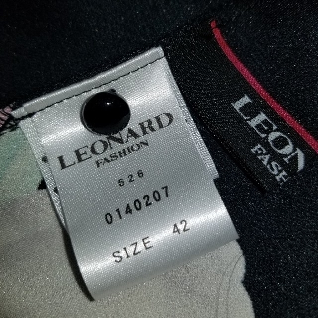 LEONARD(レオナール)のレオナールワンピース レディースのワンピース(ひざ丈ワンピース)の商品写真