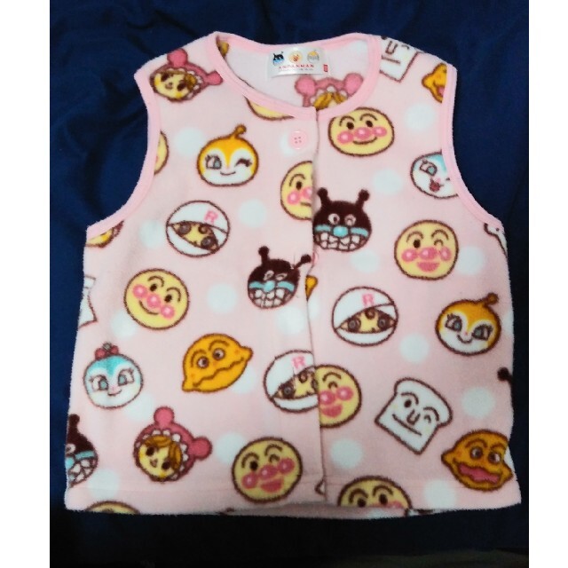 アンパンマン(アンパンマン)のアンパンマン　ベスト90cm キッズ/ベビー/マタニティのキッズ服女の子用(90cm~)(Tシャツ/カットソー)の商品写真