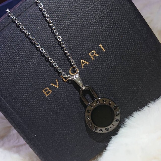 【正規 未使用】BVLGARI ブルガリロゴ刻印黒銀チャーム/ネックレスチェーン