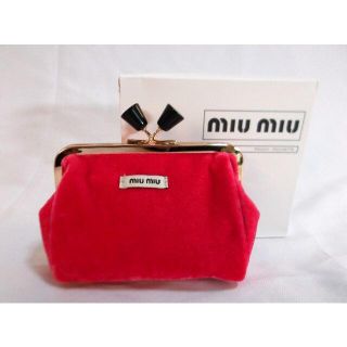 ミュウミュウ(miumiu)の新品未使用 miumiu ミュウミュウ ポーチ/がま口 ノベルティ ピンク(ポーチ)