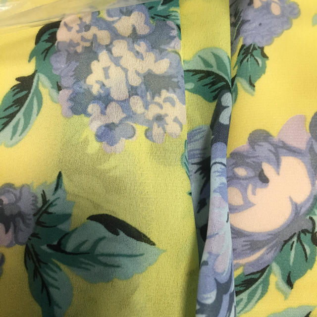 MERCURYDUO(マーキュリーデュオ)の新品 マーキュリーデュオ 花柄 フレアスカート レディースのスカート(ミニスカート)の商品写真