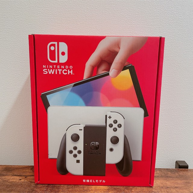 任天堂　Nintendo Switch 本体　有機EL 白