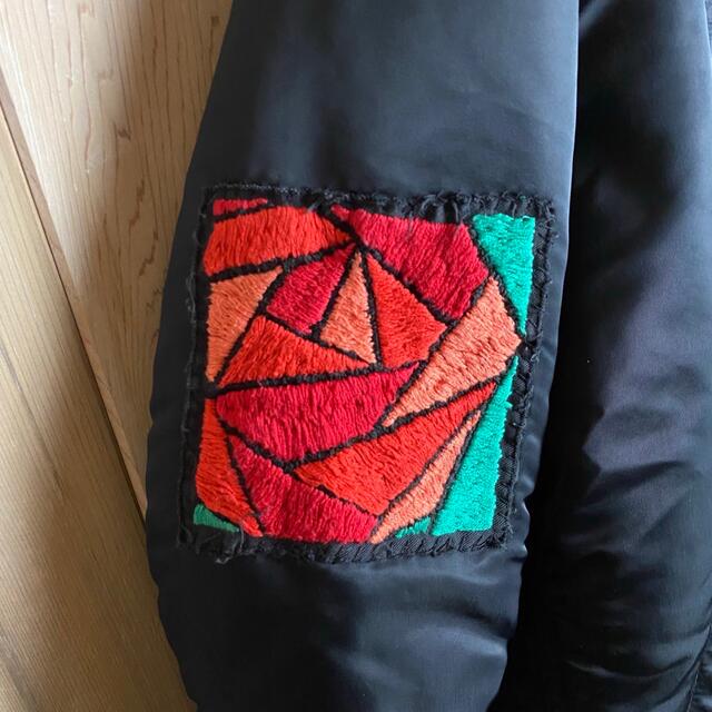 一流の品質 ブラックアイパッチ 総柄 ワンポイント刺繍ロゴ スウェット