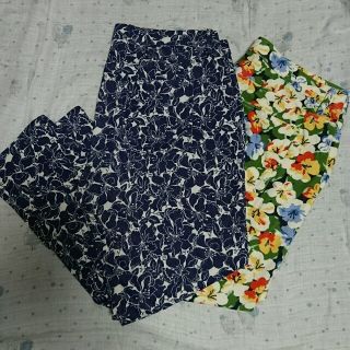 ユニクロ(UNIQLO)のユニクロレギパン*XL*花柄セット(クロップドパンツ)