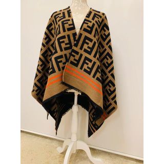 フェンディ ポンチョの通販 52点 | FENDIを買うならラクマ