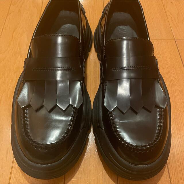 ZARA(ザラ)の【値下げ】ZARA マキシソールローファー　サイズ44 メンズの靴/シューズ(ドレス/ビジネス)の商品写真