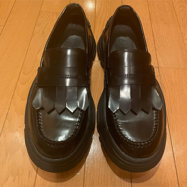 ZARA(ザラ)の【値下げ】ZARA マキシソールローファー　サイズ44 メンズの靴/シューズ(ドレス/ビジネス)の商品写真