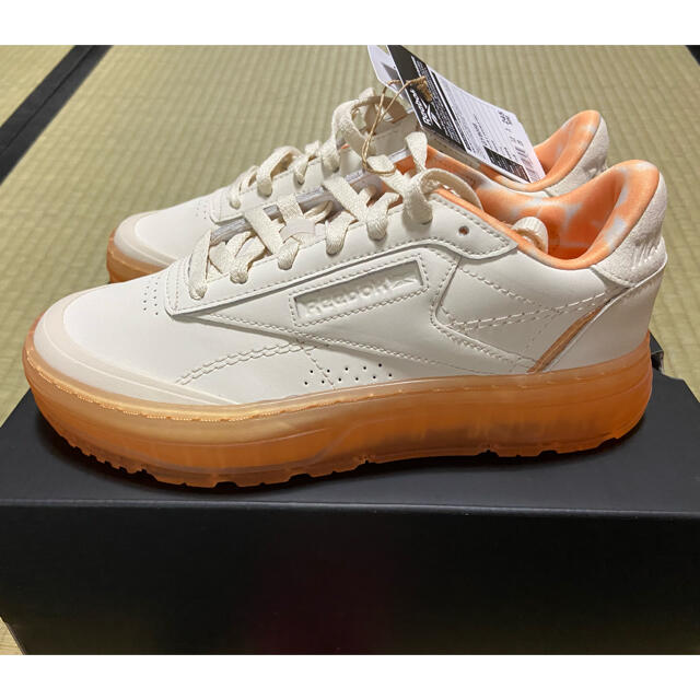 Reebok(リーボック)の新品☆再度値下げしました☆ﾘｰﾎﾞｯｸ/MadWomen レディースの靴/シューズ(スニーカー)の商品写真