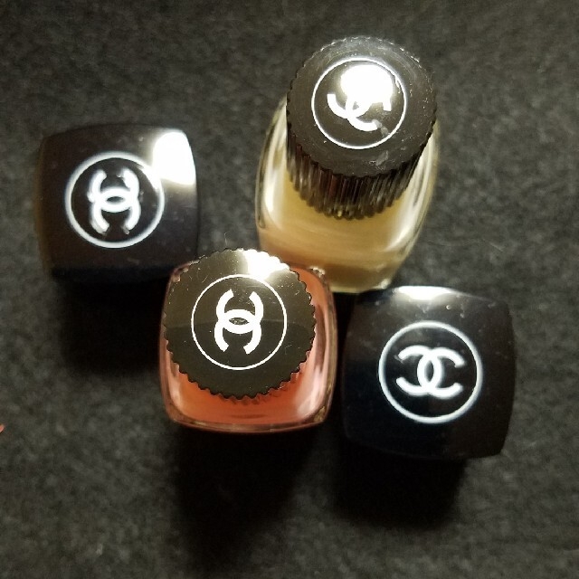 CHANEL(シャネル)のCHANELネイル　マニキュア　2本set♡ コスメ/美容のネイル(マニキュア)の商品写真