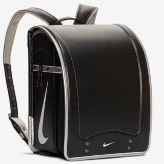 ナイキ(NIKE)の新品☆ダントツ最安値　ナイキ　ランドセル　ブラック／シルバー(ランドセル)