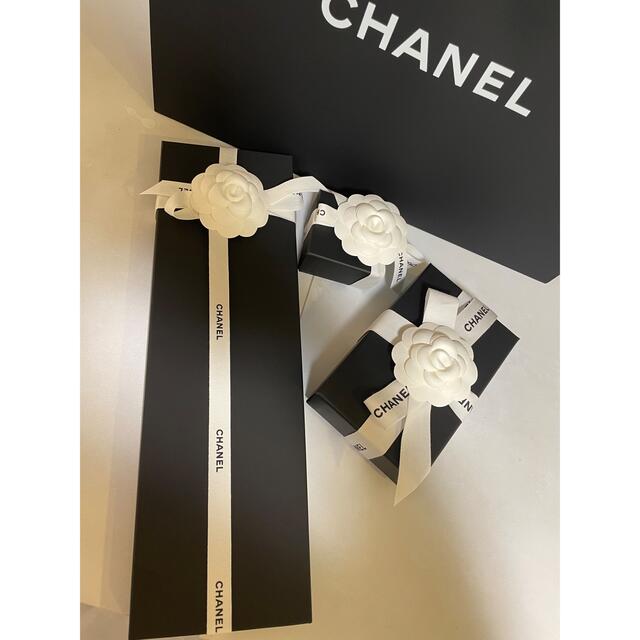 CHANEL(シャネル)のCHANEL2022春夏コレクションシルクツイリー❤️新品タグあり レディースのファッション小物(バンダナ/スカーフ)の商品写真