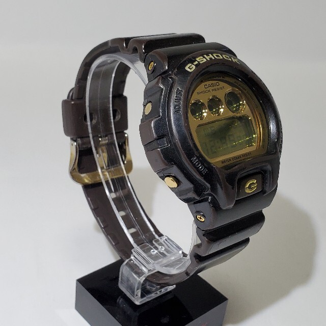 G-SHOCK(ジーショック)のCASIO G-SHOCK DW-6900BR メンズの時計(腕時計(デジタル))の商品写真