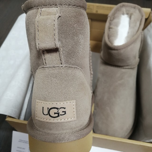 UGG DAKOTA  24㌢　新品未使用