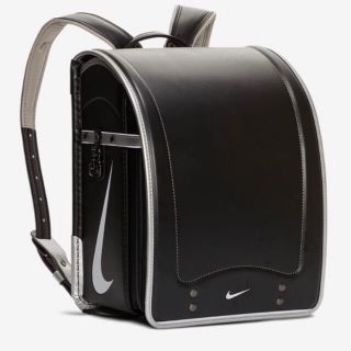 ナイキ(NIKE)のラスト1個　新品☆最安値 ナイキ ランドセル　ブラック／シルバー(ランドセル)