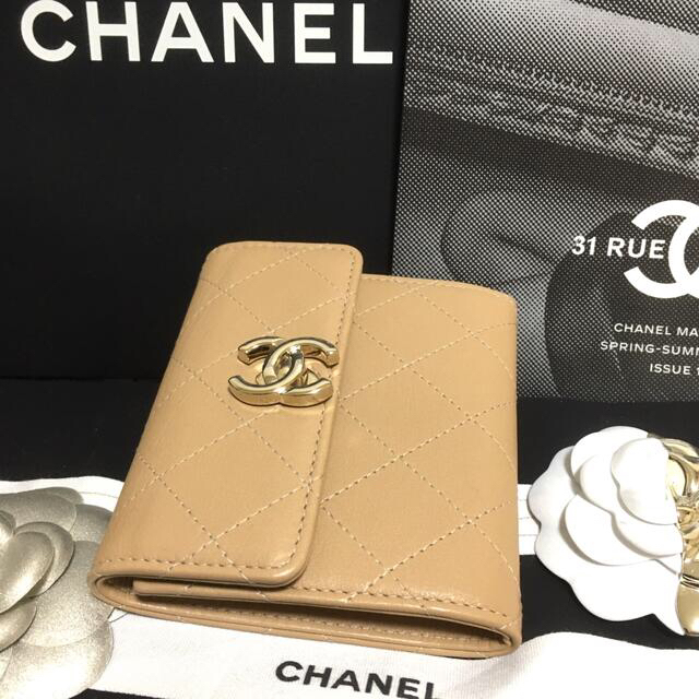 CHANEL(シャネル)の新品同様♡ 激レア★CHANEL シャネル ターンロック 三つ折り財布  正規品 レディースのファッション小物(財布)の商品写真