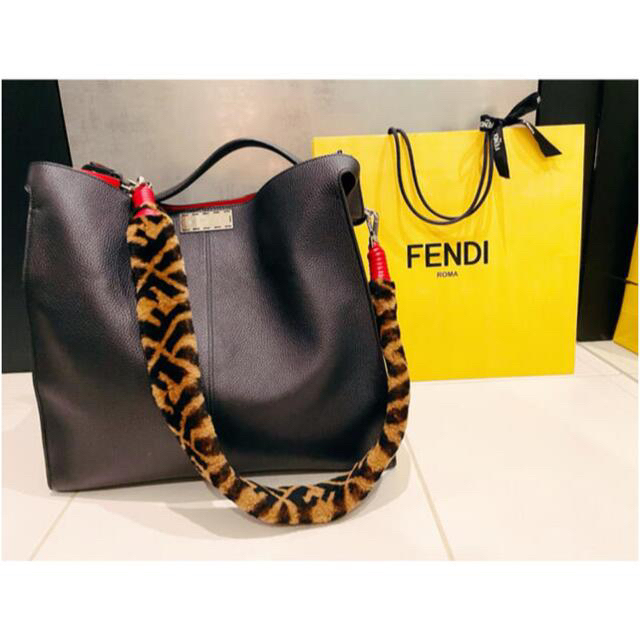 FENDI(フェンディ)の最終‼️FENDI フェンディ ストラップのみ‼︎ レディースのバッグ(ショルダーバッグ)の商品写真