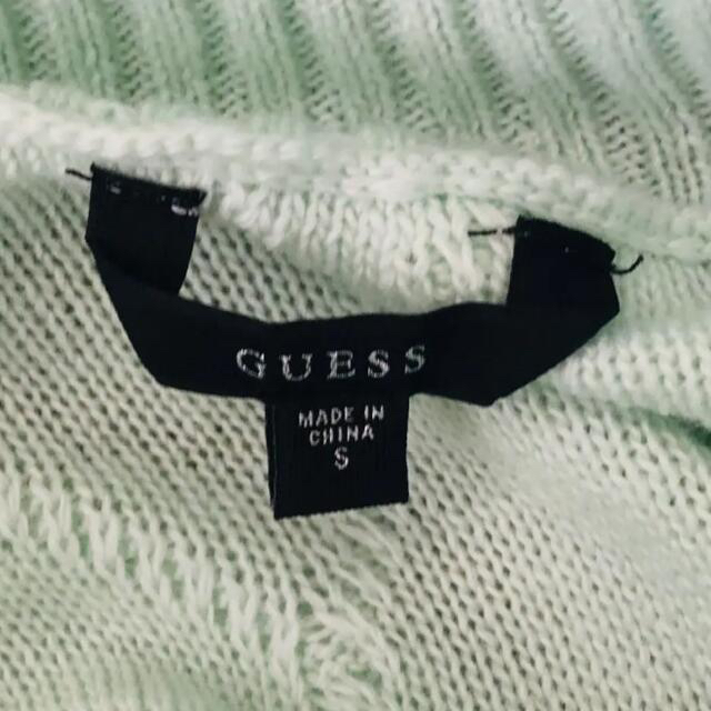 GUESS(ゲス)の週末限定価格　ゲス　グリーン　プルオーバー　ニット レディースのトップス(ニット/セーター)の商品写真