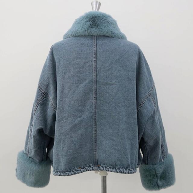 NANING9 デニムファージャケット　新品未使用 レディースのジャケット/アウター(毛皮/ファーコート)の商品写真