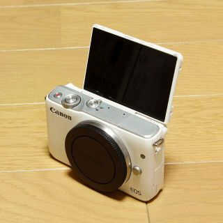 キヤノン(Canon)のキヤノン EOS M10 ボディ(ミラーレス一眼)