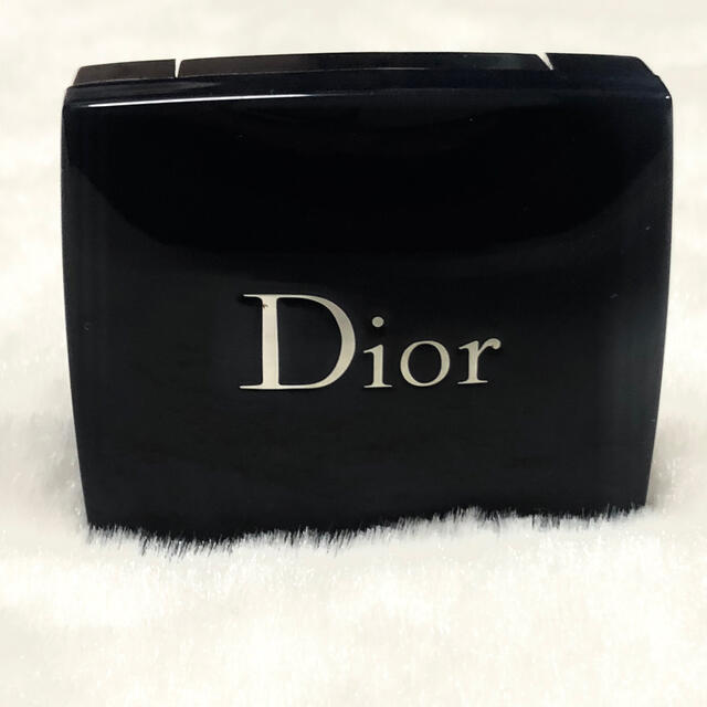 Christian Dior(クリスチャンディオール)のCHRISTIANDIOR クリスチャンディオール　ミニアイシャドウ コスメ/美容のベースメイク/化粧品(アイシャドウ)の商品写真