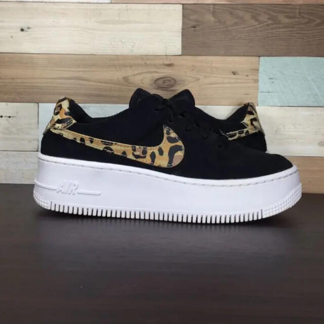 NIKE AIR FORCE 1 SAGE LOW 22.5cm