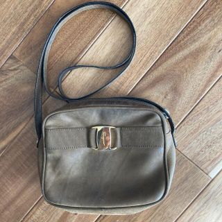 フェラガモ(Ferragamo)のferragamo⭐︎スウェードショルダーバッグ(ショルダーバッグ)