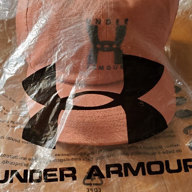 UNDER ARMOUR(アンダーアーマー)のUNDER ARMOURキャップ レディースの帽子(キャップ)の商品写真