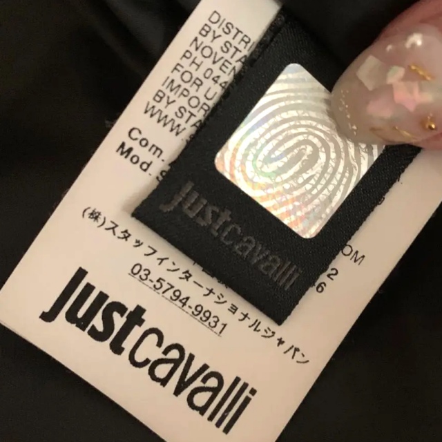 CANADA GOOSE(カナダグース)の【えりー様専用】justcavalli【日本未入荷 】ダウンジャケット レディースのジャケット/アウター(ダウンジャケット)の商品写真