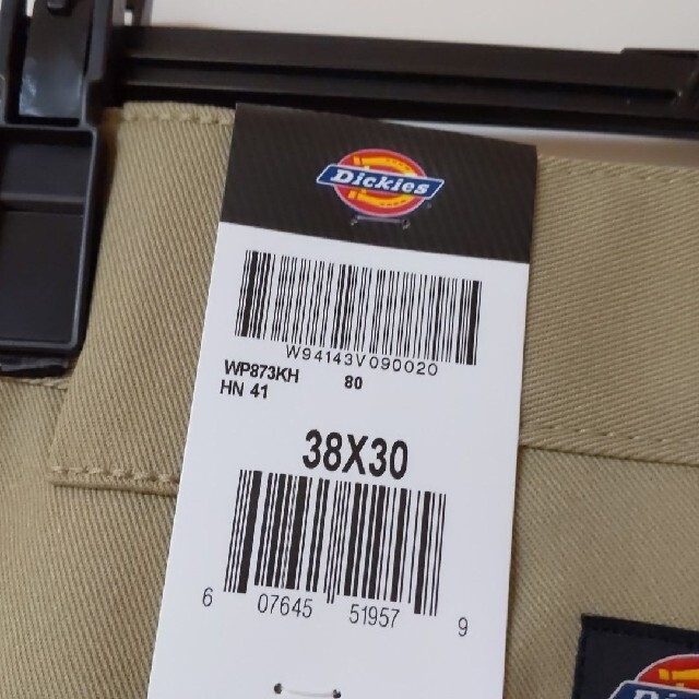 Dickies(ディッキーズ)の新品 38x30 KH スリムフィット ワークパンツ ディッキーズ カーキ メンズのパンツ(ワークパンツ/カーゴパンツ)の商品写真