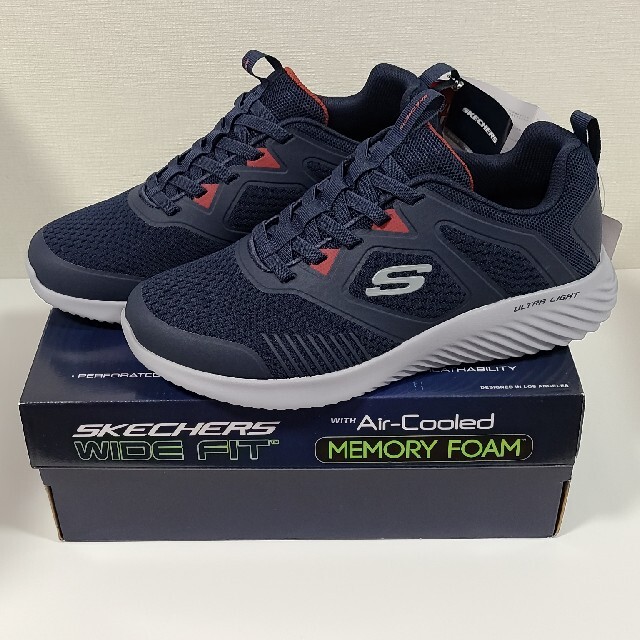 SKECHERS　WIDE FIT witHAir-Cooled