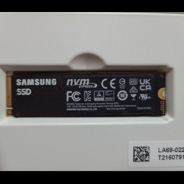 SAMSUNG(サムスン)のSAMSUNG SSD 980 500GB MZ-V8V500B スマホ/家電/カメラのPC/タブレット(PCパーツ)の商品写真