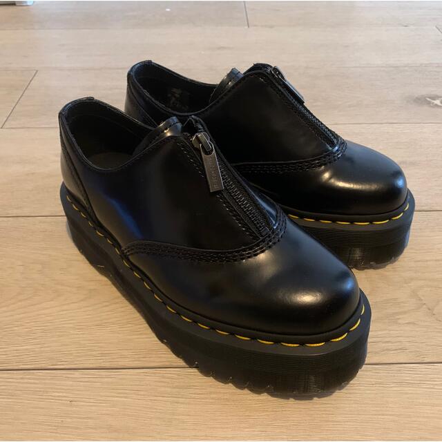 Dr.Martens(ドクターマーチン)のDr.Martens 厚底 フロントジッパー UK4 ブラック レディースの靴/シューズ(ローファー/革靴)の商品写真