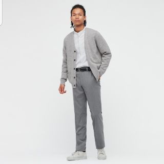 ユニクロ(UNIQLO)のプレミアムラムVネックカーディガン(カーディガン)