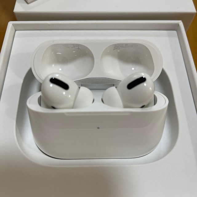 Apple(アップル)のAirPods Pro 新品未使用 スマホ/家電/カメラのオーディオ機器(ヘッドフォン/イヤフォン)の商品写真