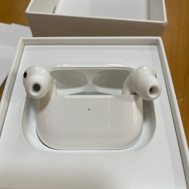 Apple(アップル)のAirPods Pro 新品未使用 スマホ/家電/カメラのオーディオ機器(ヘッドフォン/イヤフォン)の商品写真