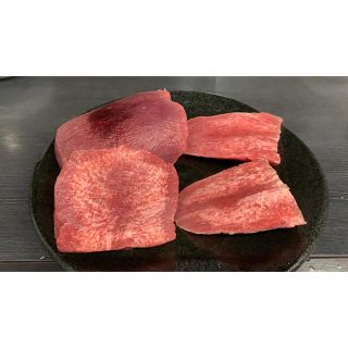 牛タン　タン先のみ　１キロ　送料のみ(肉)