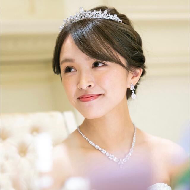 【新品・未使用】bride me ティアラ【ZT-01】 レディースのヘアアクセサリー(その他)の商品写真