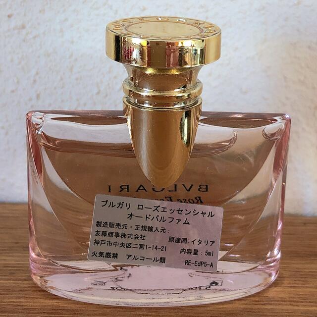 BVLGARI ブルガリ　ローズエッセンシャル　5ml コスメ/美容の香水(香水(女性用))の商品写真