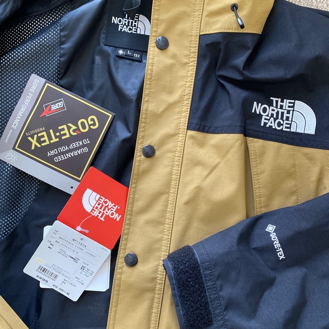 THE NORTH FACE(ザノースフェイス)のノースフェイス　マウンテンライトジャケット　BK Lサイズ メンズのジャケット/アウター(マウンテンパーカー)の商品写真