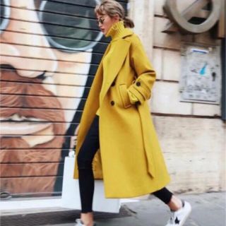 ザラ(ZARA)のバースデーバッシュ　イエローコート(ロングコート)