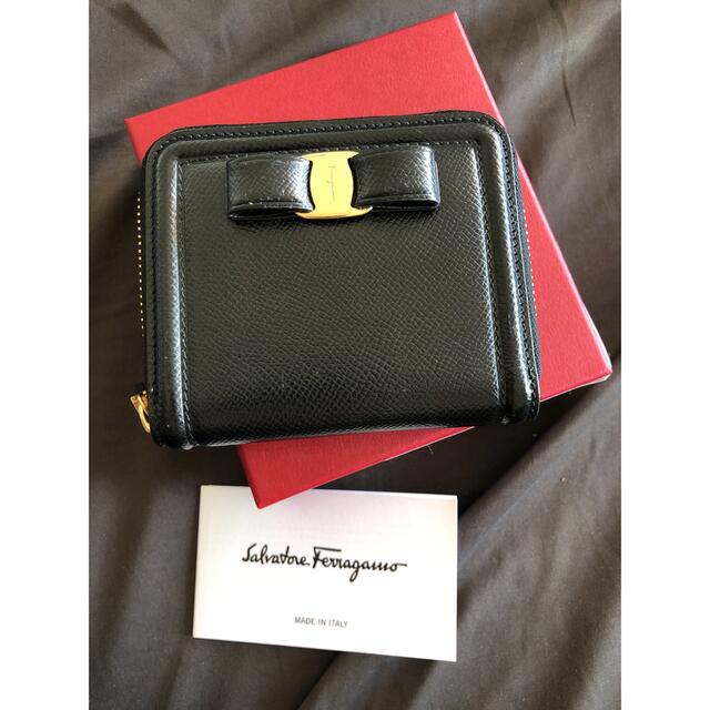 Ferragamo(フェラガモ)のフェラガモ　二つ折り財布　ミニ財布 レディースのファッション小物(財布)の商品写真