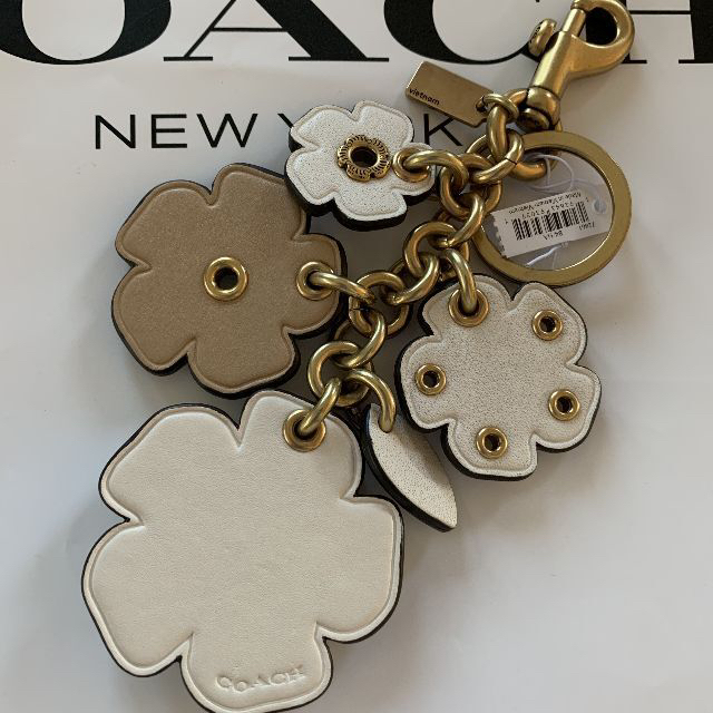 ローズ COACH - コーチ/バイカーリベットティー ローズが可愛い♪バッグチャーム キーフォルダーの通販 by ワクワクショップ|コーチならラクマ アメリカ