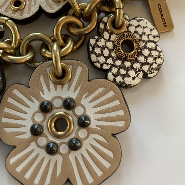 ローズ COACH - コーチ/バイカーリベットティー ローズが可愛い♪バッグチャーム キーフォルダーの通販 by ワクワクショップ|コーチならラクマ アメリカ