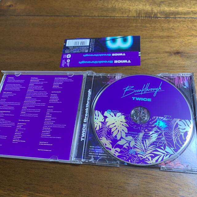 TWICE「Breakthrough（通常盤）」 エンタメ/ホビーのCD(K-POP/アジア)の商品写真
